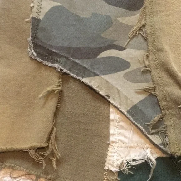 Upcycled patched BDG free people mountaineer camouflage military army camo skirt - Picture 15 of 16